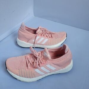 Adidas Pulseboost HD Glory Pink White Grey Running Shoes Kids Size 4.5